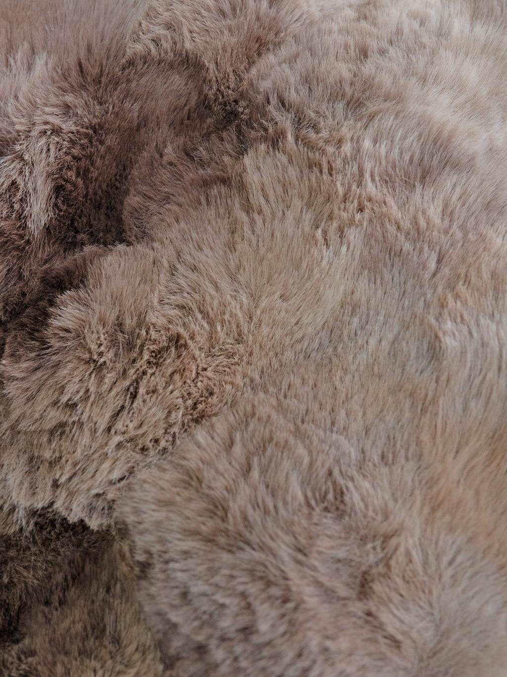 Colmore Faux Fur Plaid Luciana – in  Mocha Macchiato